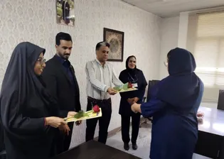 تقدیر رئیس بنیاد شهید حاجی‌آباد از پرستاران ایثارگر...