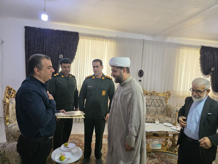 دیدار مسئولین سرپل‌ذهاب با خانواده‌های شهیدان «پژمان و فتاحی» در قالب رزمایش...