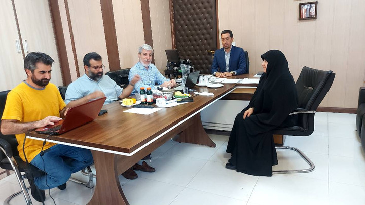 داوری جشنواره ملی عکاسی «لحظه های ماندگار» در اداره کل بنیاد شهید شهرستان‌های استان تهران برگزار شد