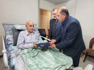 دیدار مسئولان بنیاد شهید با جانباز دفاع مقدس «حاج...