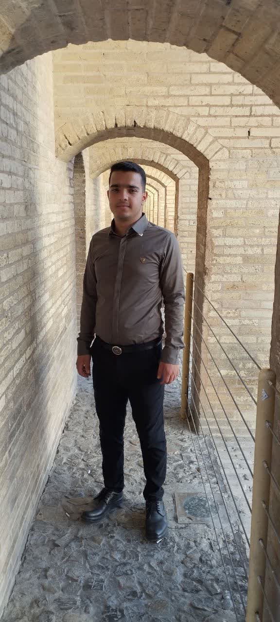 تصاویر بهیادگارمانده از شهید «امیر خوجه»، جوان دهههشتادی و از نیروهای پدافند ارتش جمهوری اسلامی ایران تصاویر بهیادگارمانده از شهید «امیر خوجه»، جوان دهههشتادی و از نیروهای پدافند ارتش جمهوری اسلامی ایران