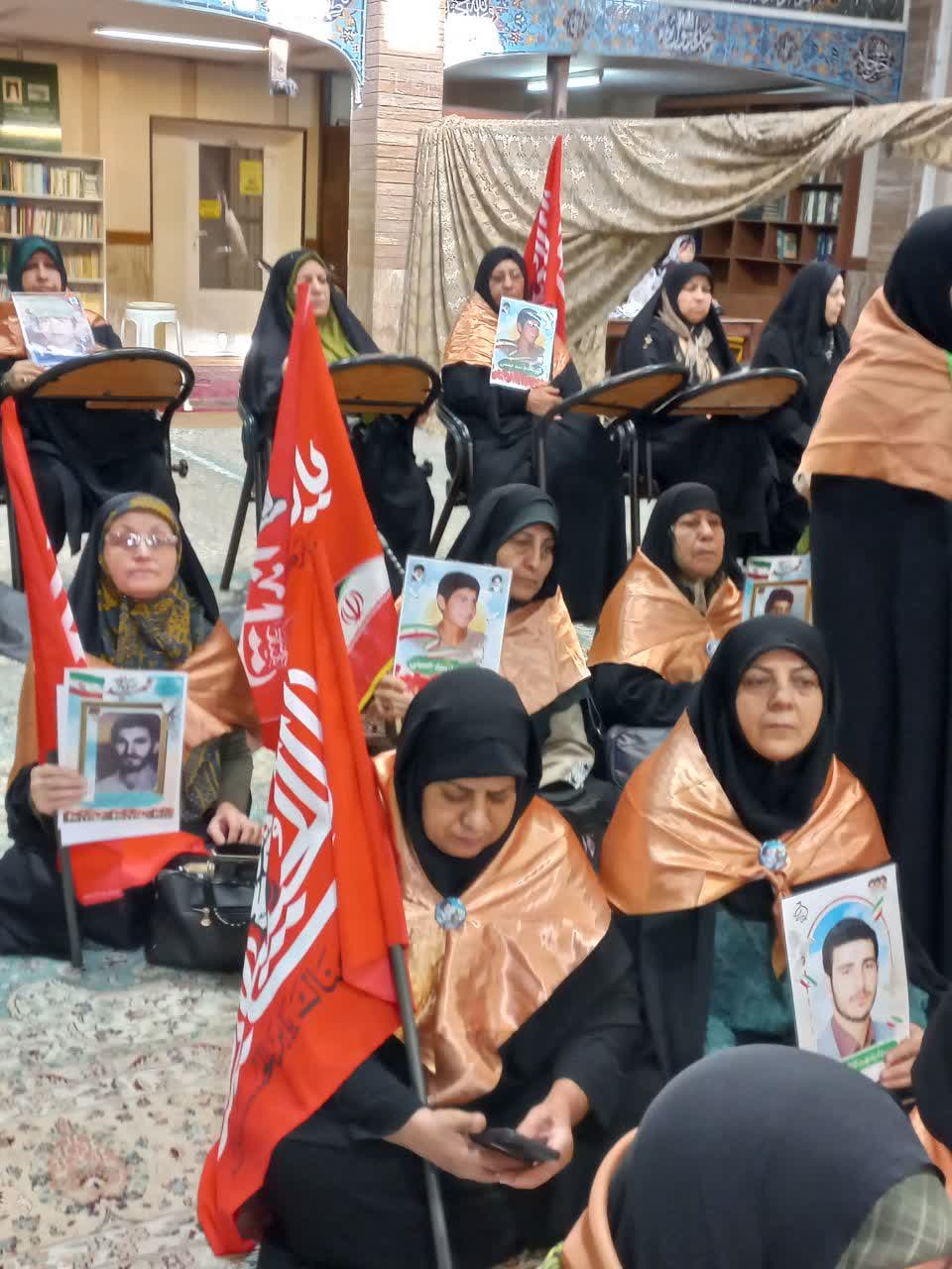 برگزاری یازدهمین گردهمایی خواهران و برادران شهدای سراسر کشوردر مشهد مقدس برگزاری یازدهمین گردهمایی خواهران و برادران شهدای سراسر کشوردر مشهد مقدس