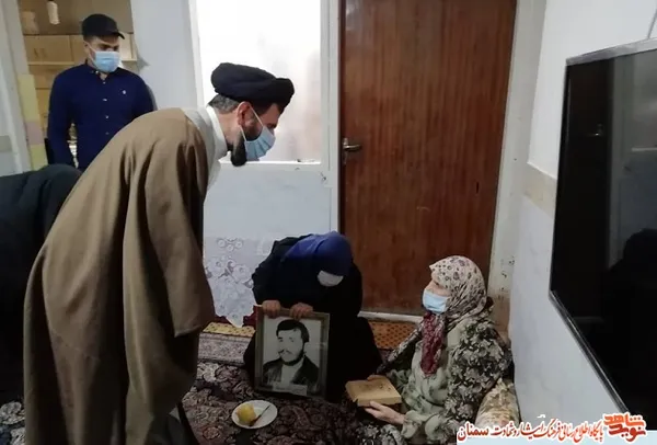دیدار با مادر گرامی شهید والامقام حسین بابایی در سالروز وفات حضرت ام&zwnj;البنین (س)- گرمسار، هشتم بهمن ۱۳۹۹