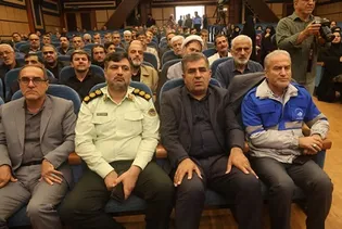 تجلیل از سربازان گمنام و خادمان اجتماعات مردمی...