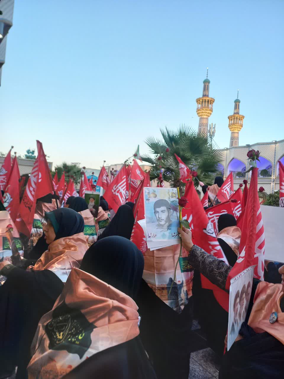 برگزاری یازدهمین گردهمایی خواهران و برادران شهدای سراسر کشوردر مشهد مقدس برگزاری یازدهمین گردهمایی خواهران و برادران شهدای سراسر کشوردر مشهد مقدس