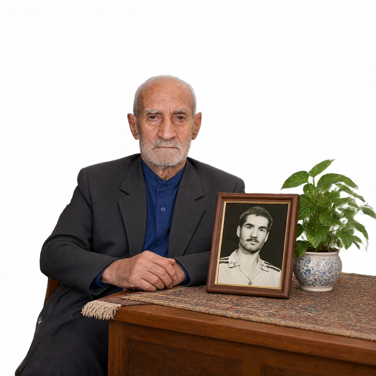 پدر شهید کاروند: «خوش به احوالت که ما رو سرفراز کردی» پدر شهید کاروند: «خوش به احوالت که ما رو سرفراز کردی»